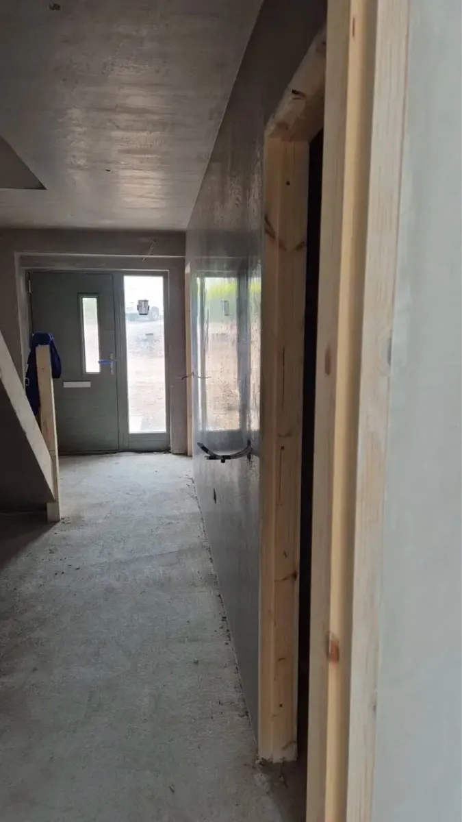 Plasterer available - Image 1