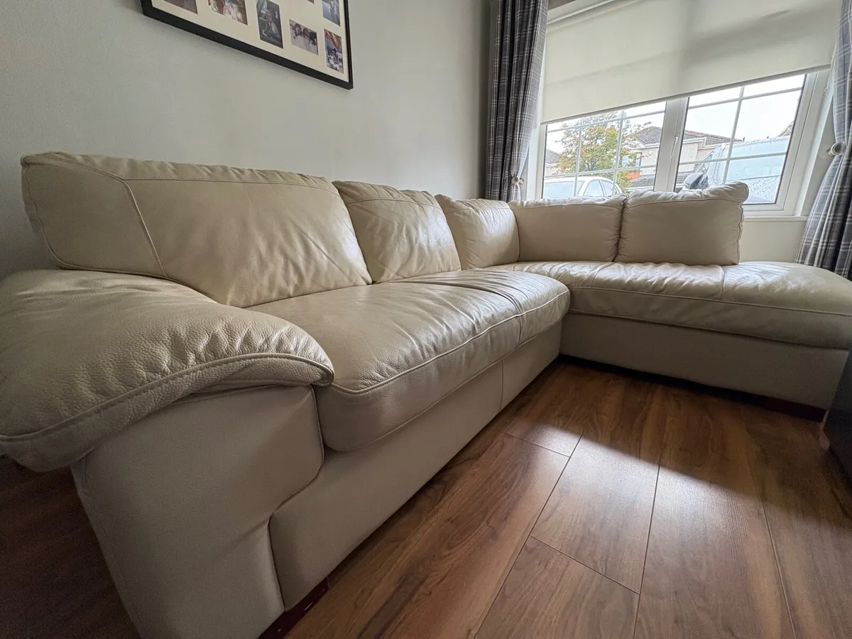 Cream leather left hand corner Sofa - Image 1