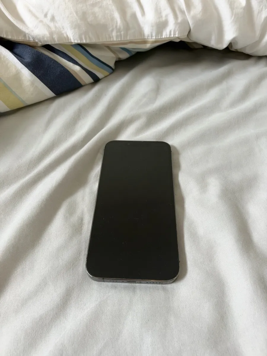 iPhone 13pro 256GB - Image 3