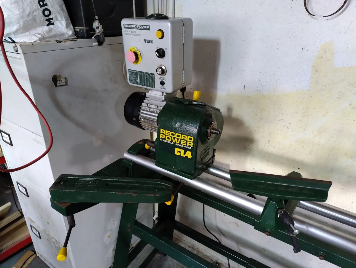 Record Power CL4 Wood Turning Lathe - Image 2