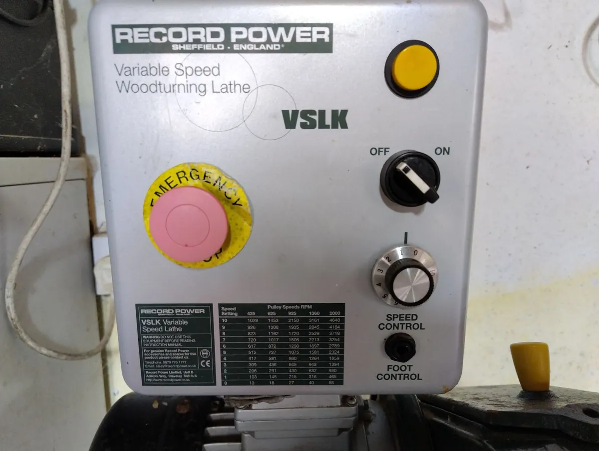 Record Power CL4 Wood Turning Lathe - Image 3