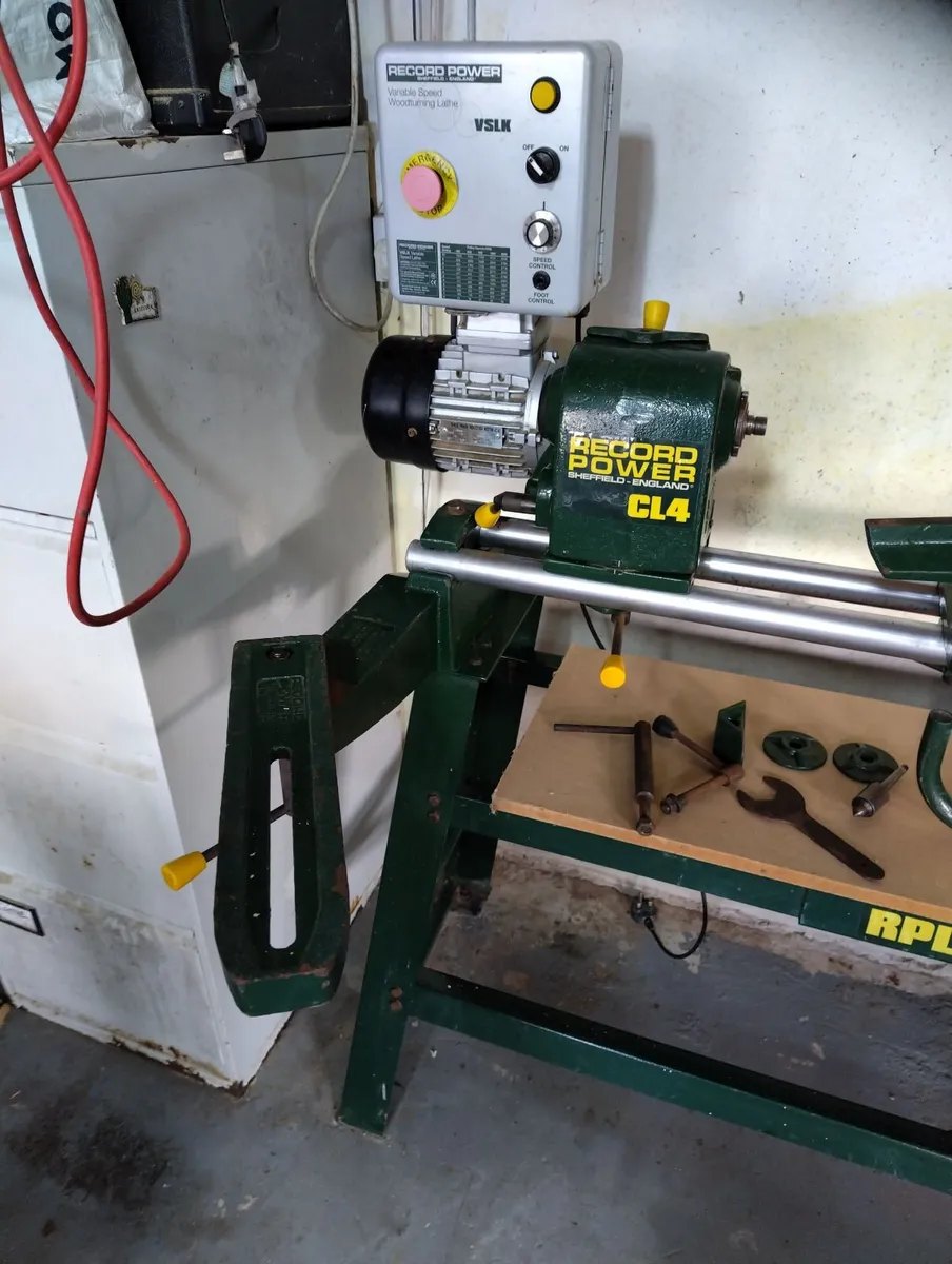 Record Power CL4 Wood Turning Lathe - Image 4