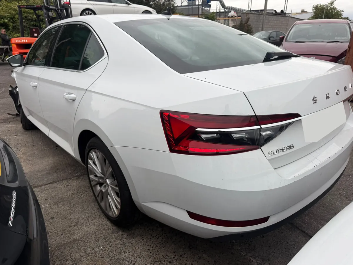2023 SKODA SUPERB 2.0 TDI AUTOMATIC FOR BREAKING! - Image 4