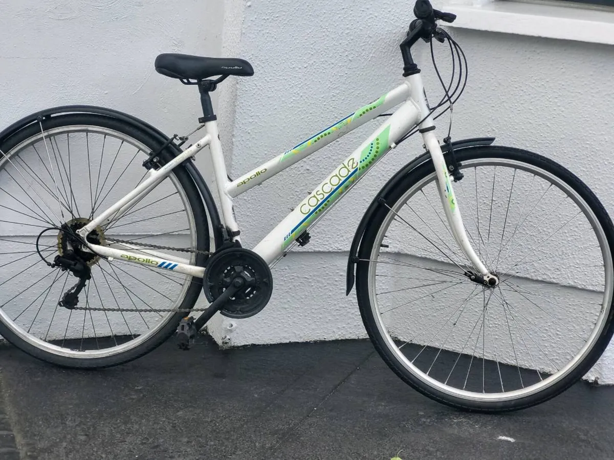 CHEAP LADIES BIKE..READ ADD DETAILS. - Image 1