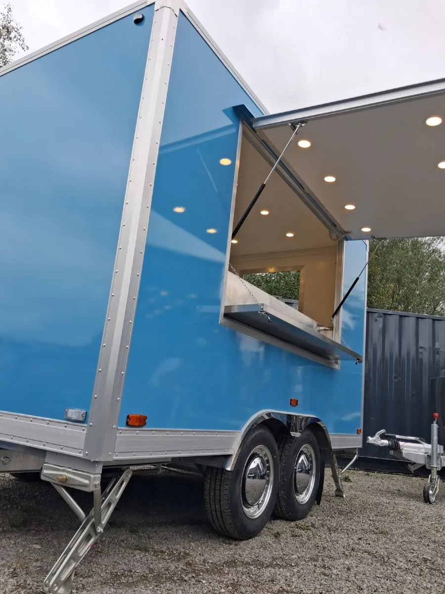 3.5 Meter Catering Trailer by Retro Food Trucks - Image 3