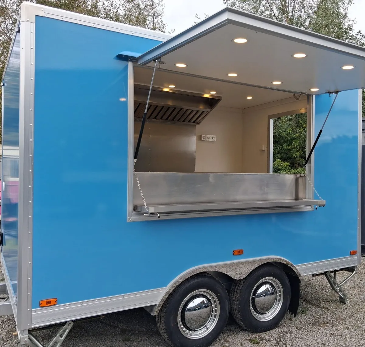 3.5 Meter Catering Trailer by Retro Food Trucks - Image 4