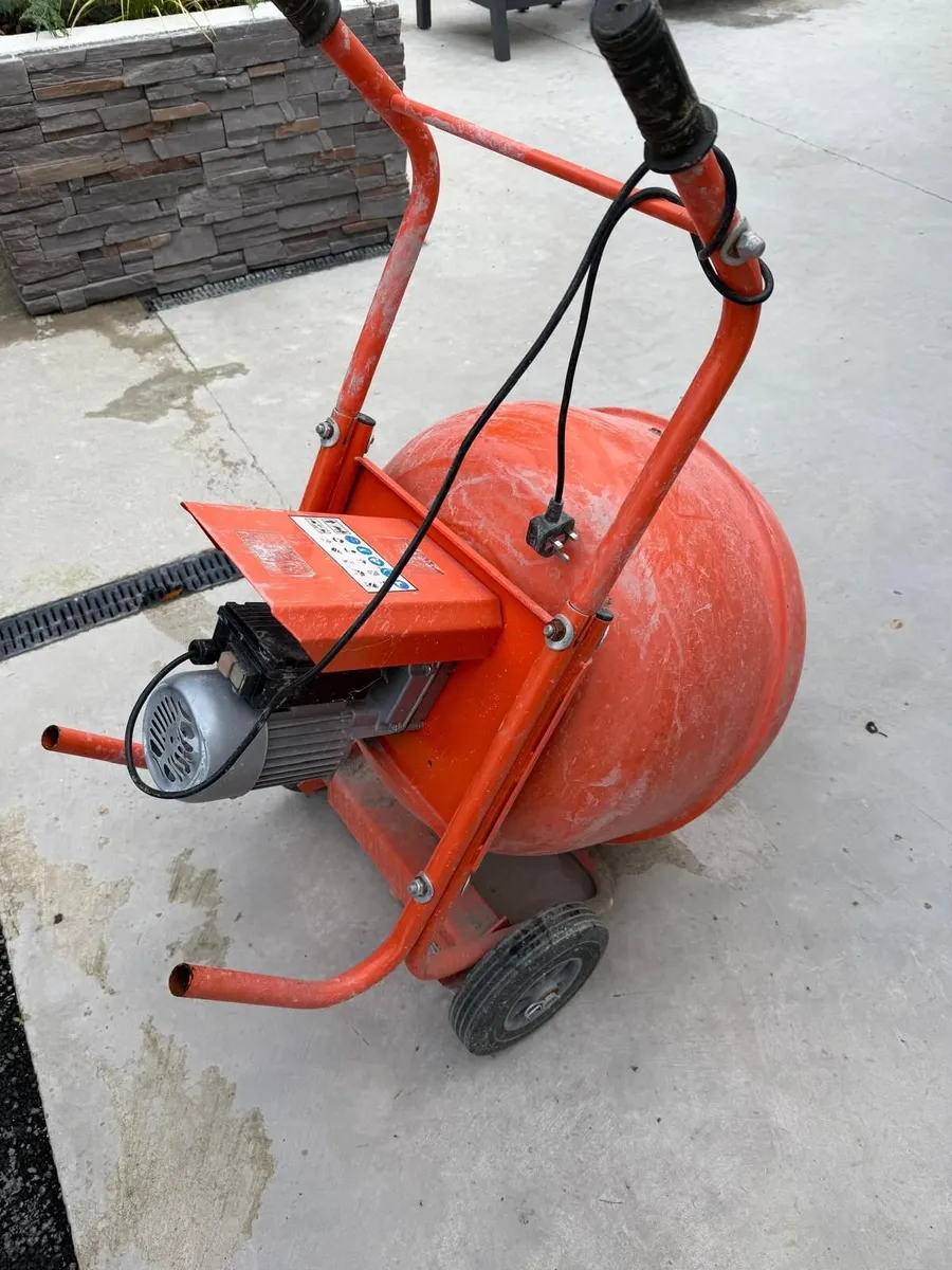 Electric cement mixer with stand 240v - Image 2