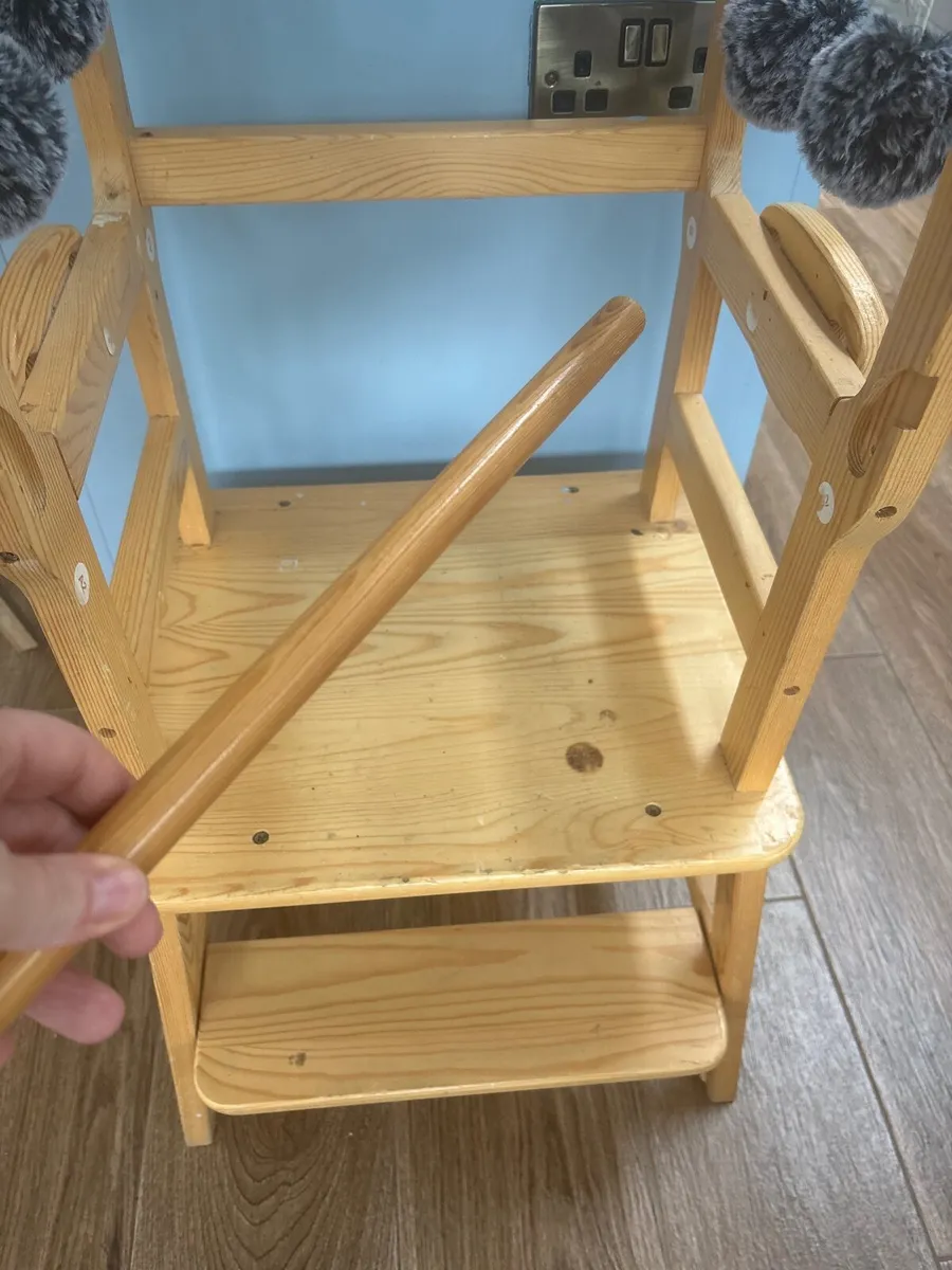 Wooden step up for child - Image 3