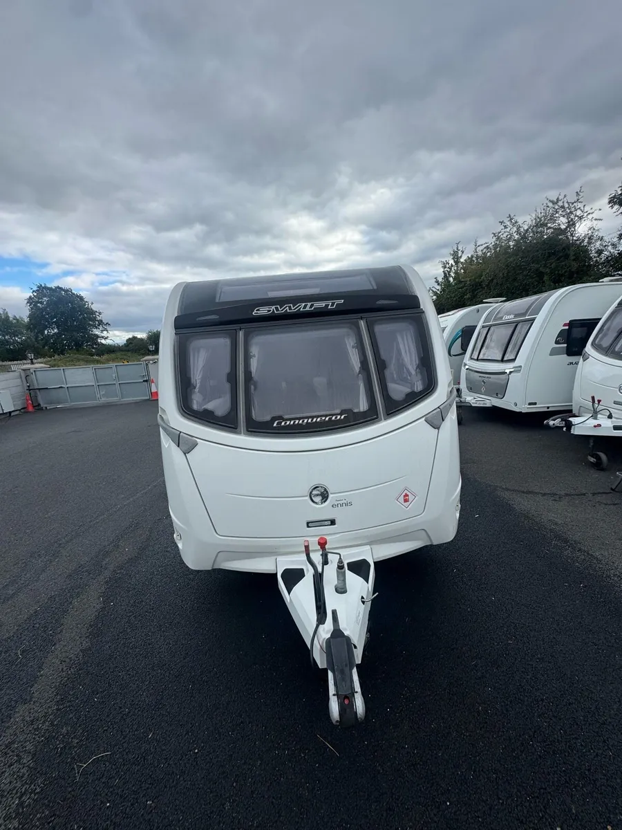Swift Conqueror 565 - 4 Berth - Fixed Twin Single - Image 3