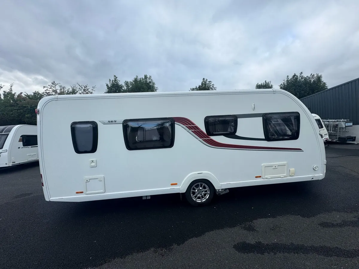 Swift Conqueror 565 - 4 Berth - Fixed Twin Single - Image 4