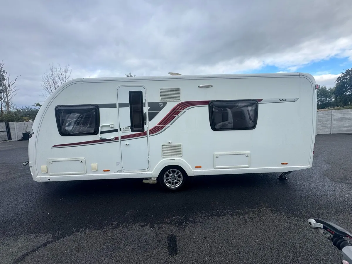 Swift Conqueror 565 - 4 Berth - Fixed Twin Single - Image 1