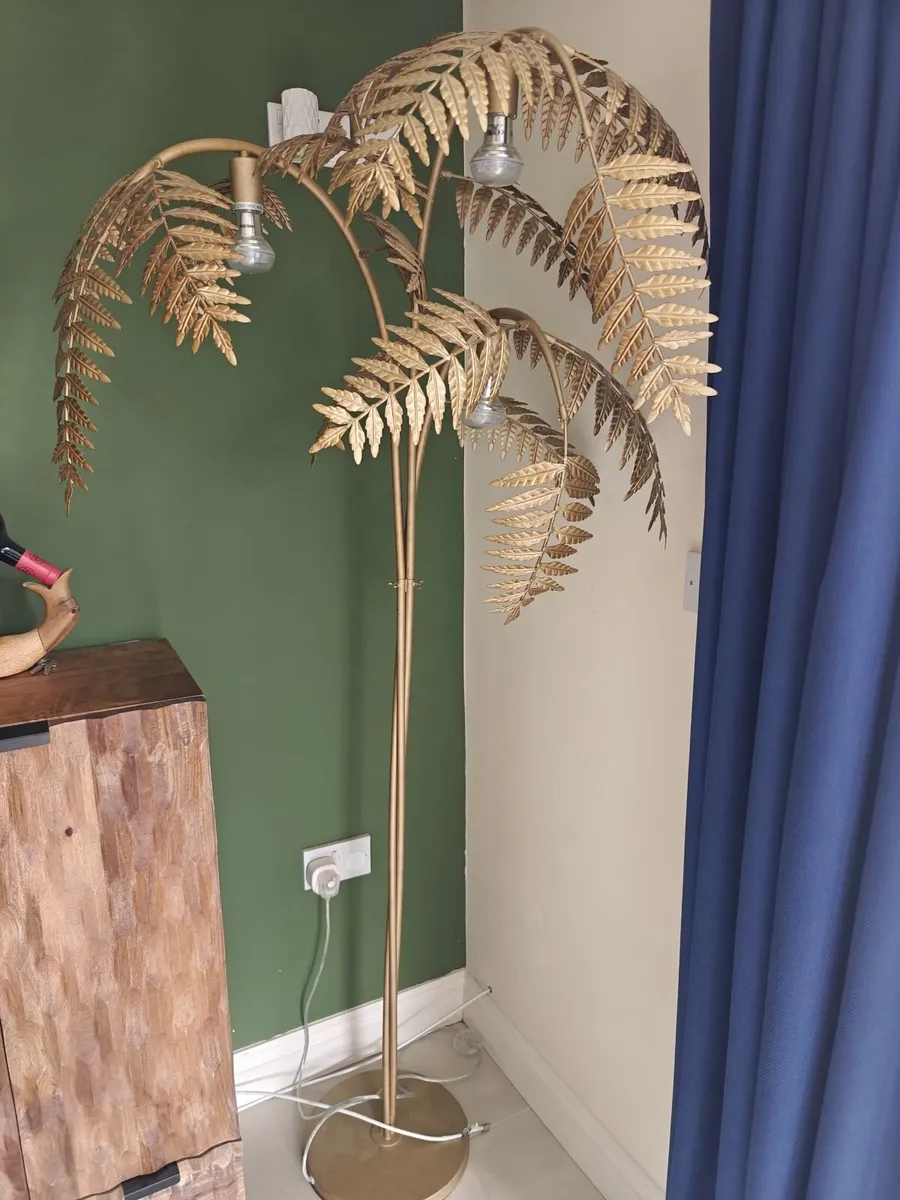Stunning floor lamp- matt gold palm tree - Image 3