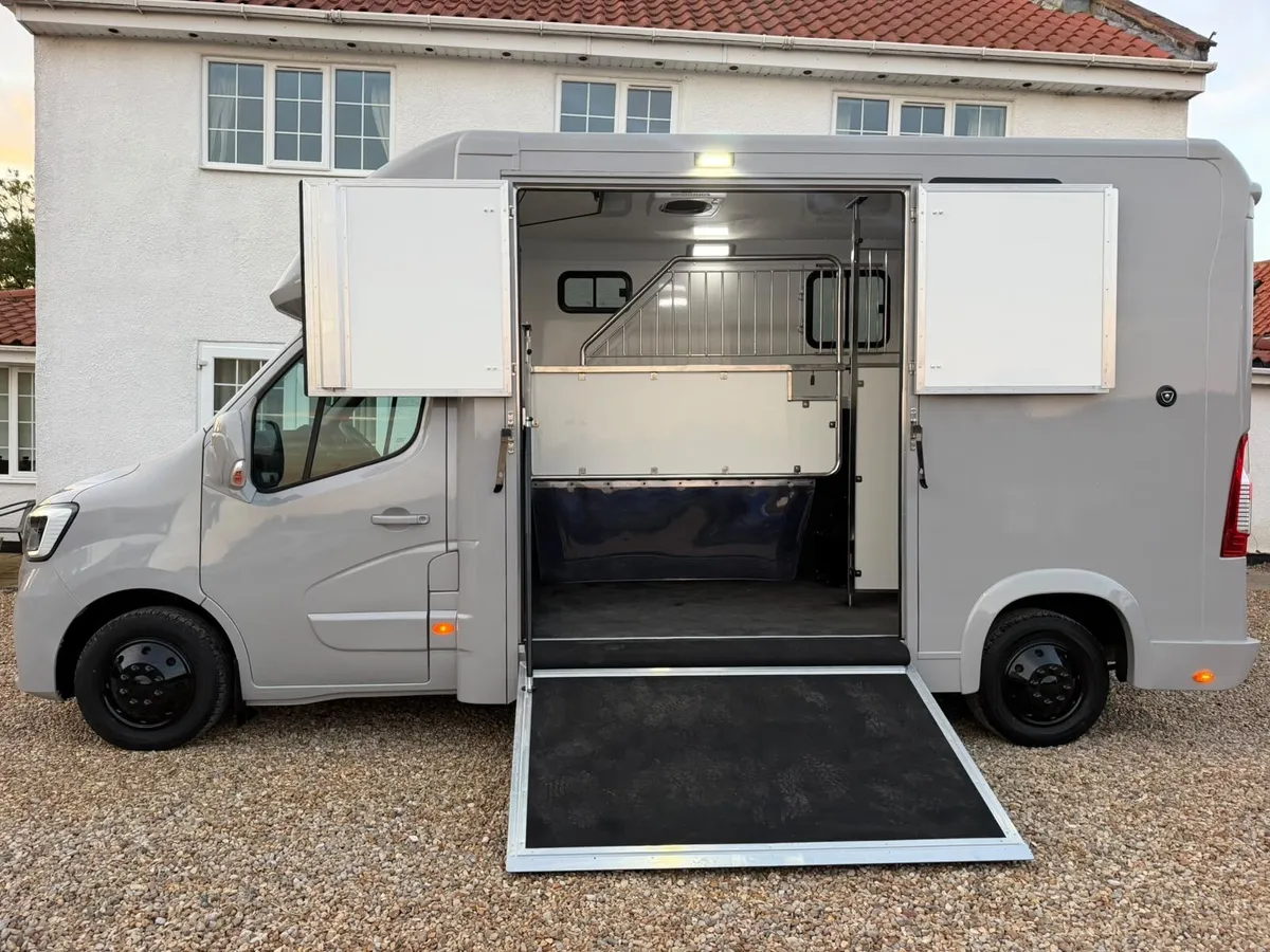 Renault Master 2022 .Stallion Build . 60k Miles - Image 3