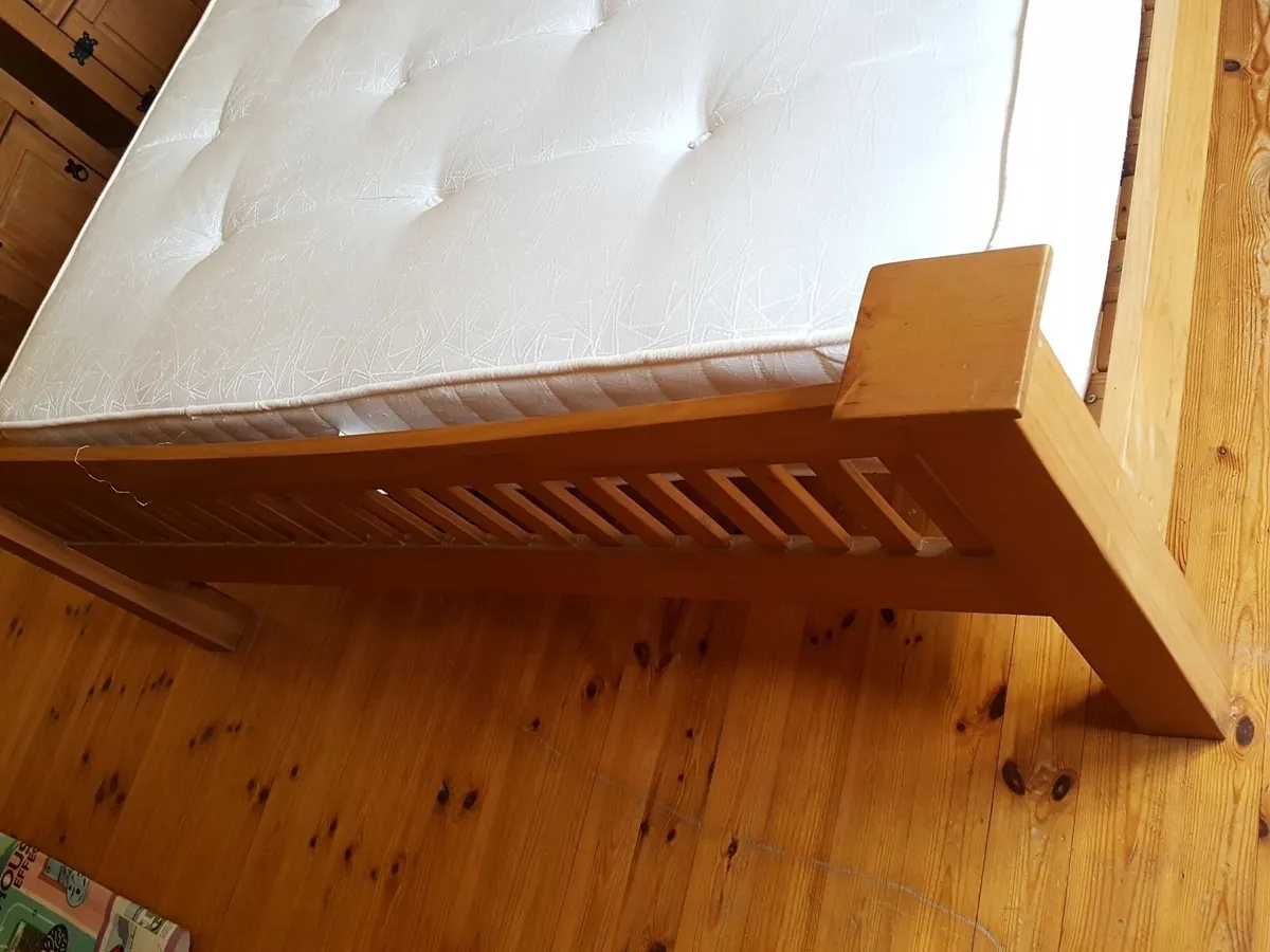 Bed - Image 2