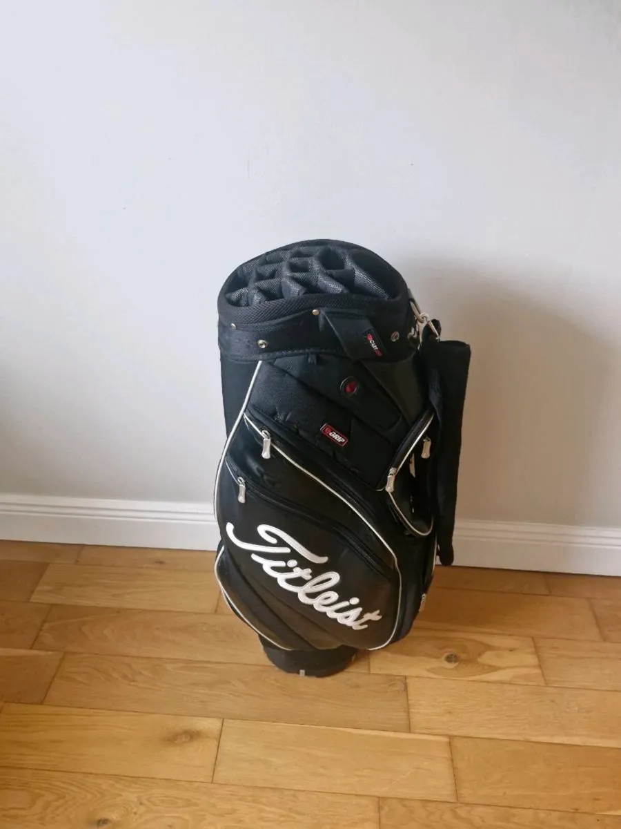 Titleist mid size tour series golf bag - Image 2