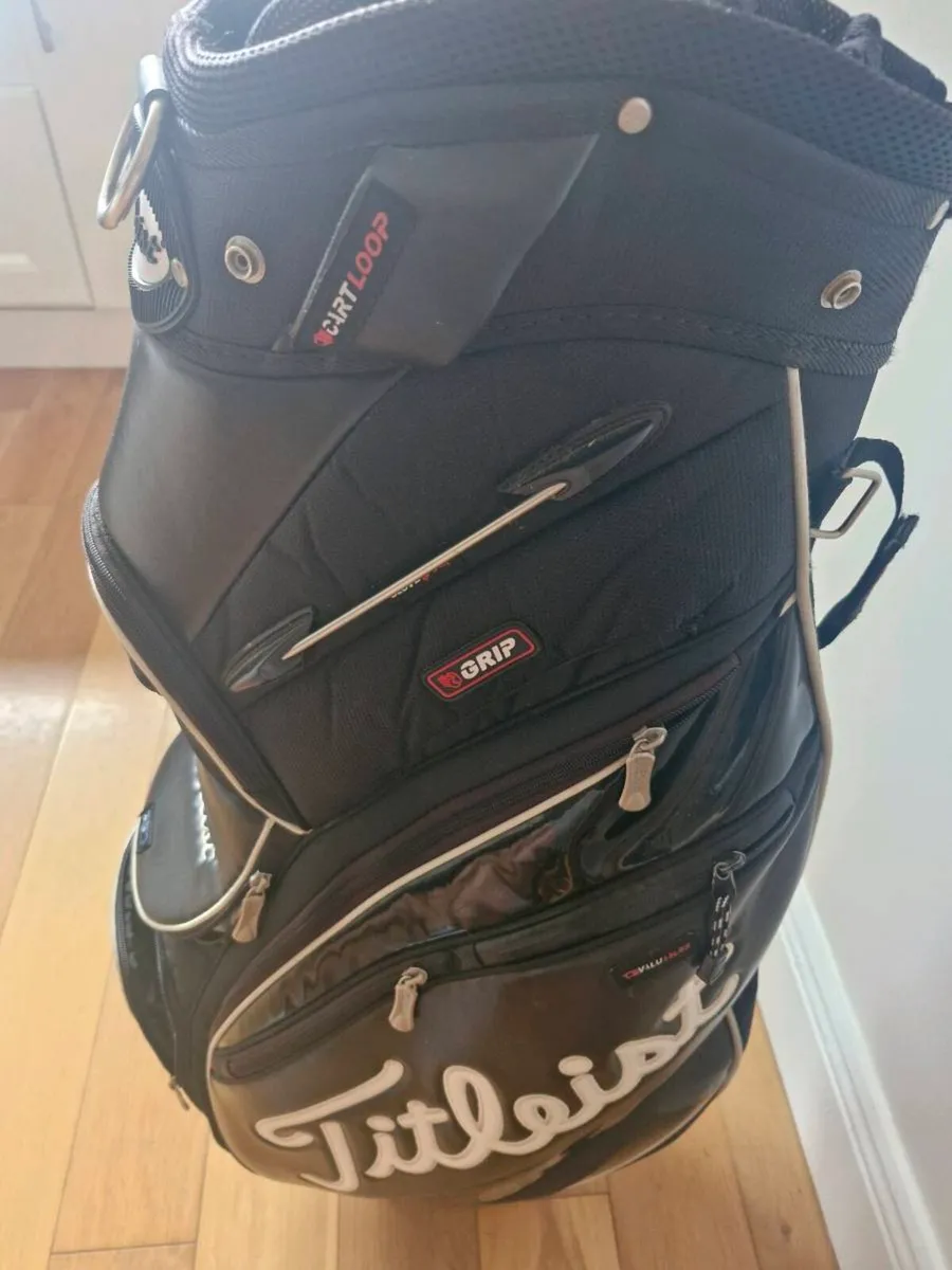 Titleist mid size tour series golf bag - Image 3