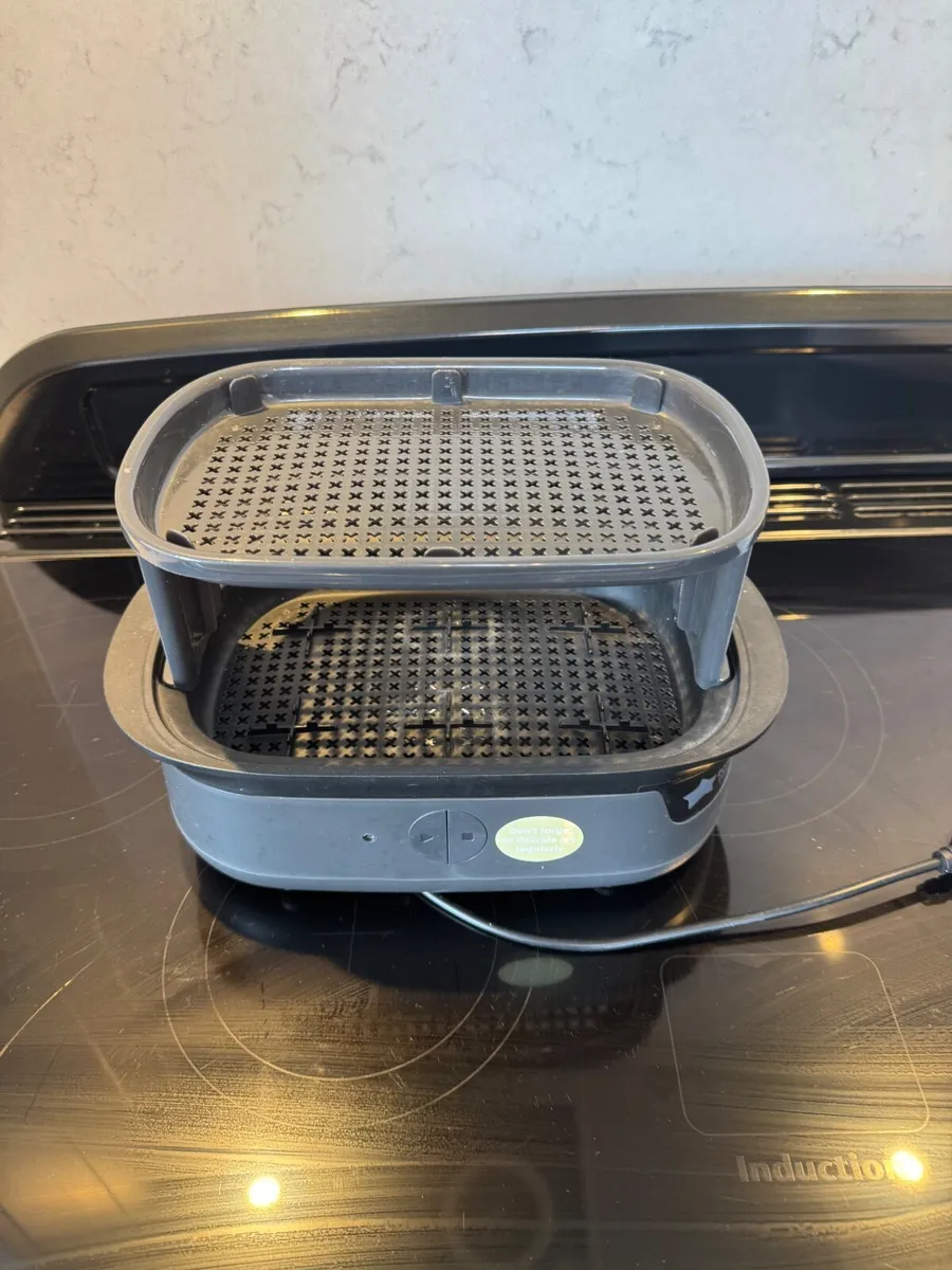 Tommee Tippee Black Electric Steam Steriliser - Image 2
