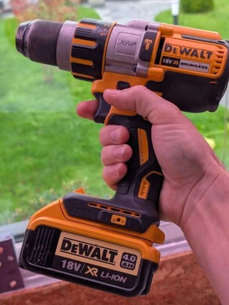 DeWalt drill set - Image 1