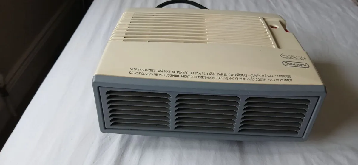 Delongi fan heater - Image 1