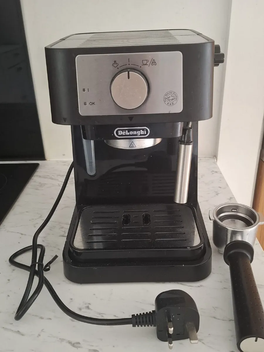 De'Longhi Traditional Pump Espresso Coffee Machine