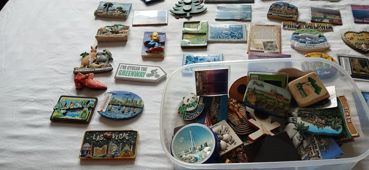 COLLECTION OF FRIDGE MAGNETS - Image 2