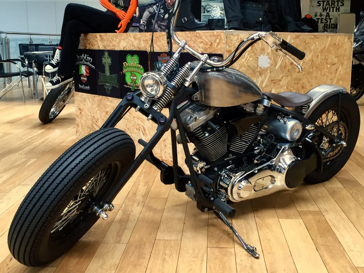 IRISH BLOOD CUSTOM BARE KNUCKLE BOBBER - Image 3