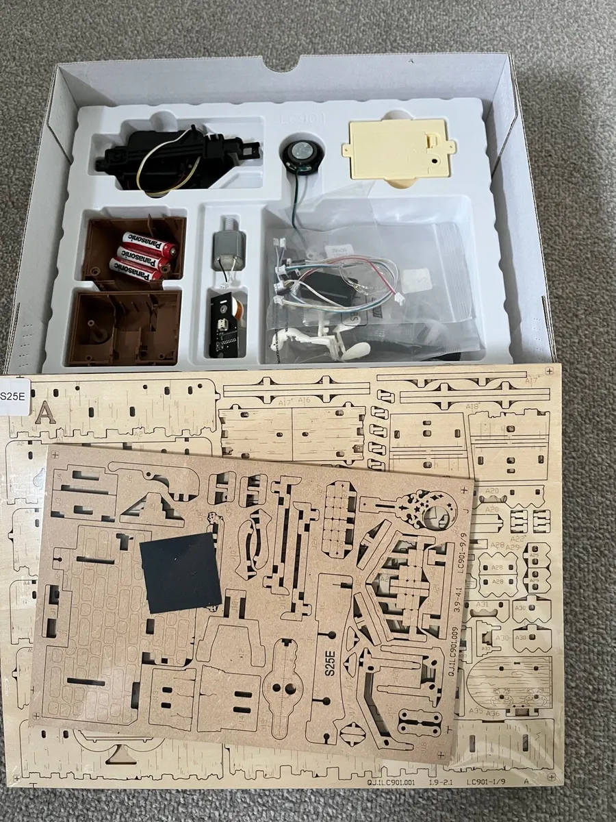 Wooden Cuckoo Clock model kit - Image 3