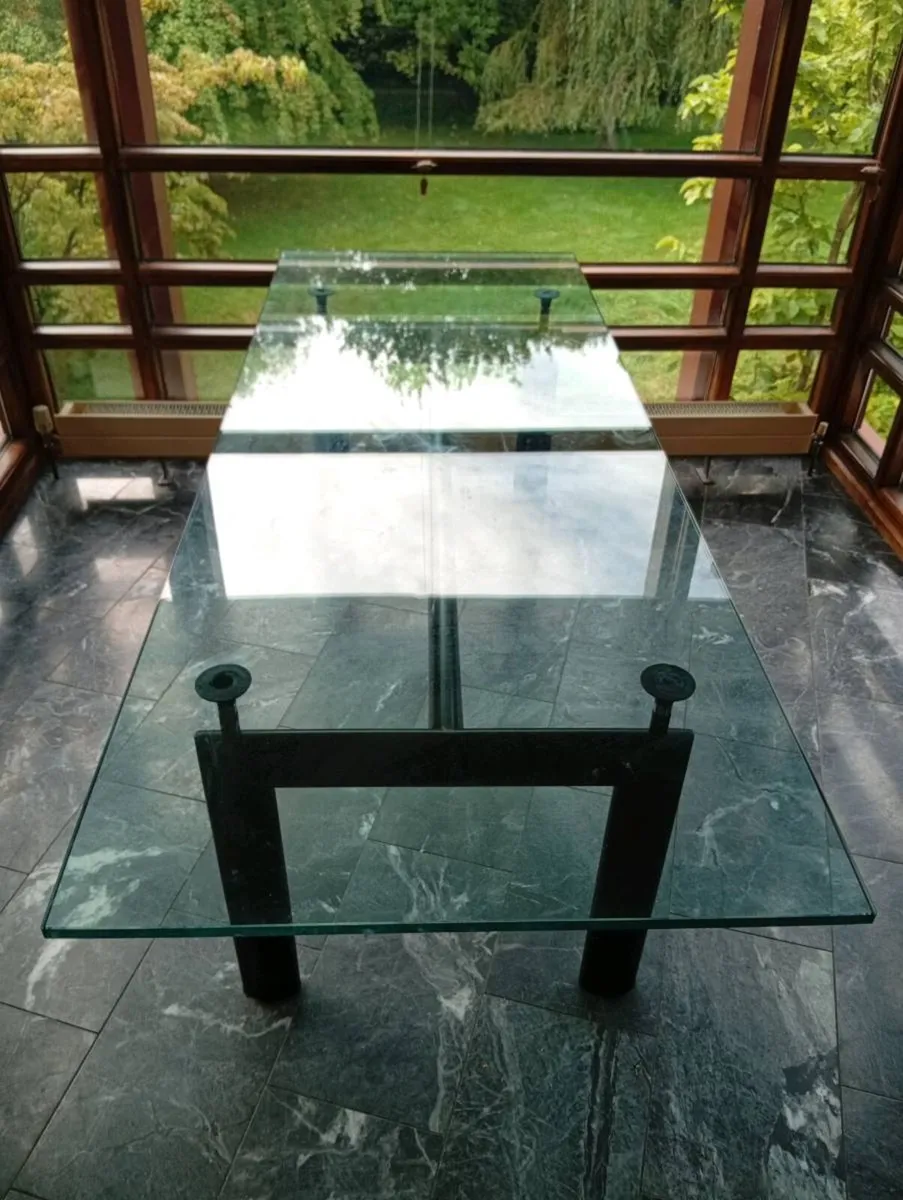 Glass kitchen table - Image 1