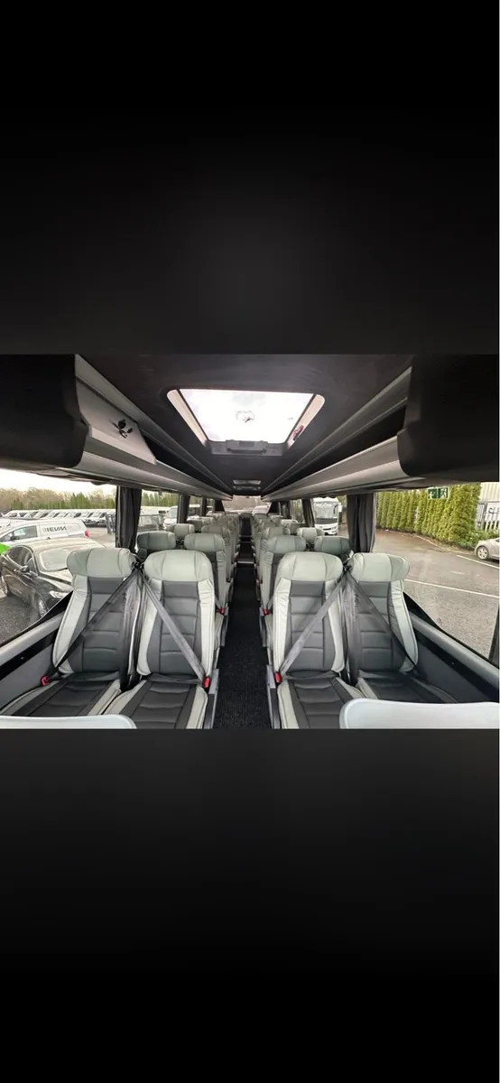 Iveco 33 seater - Image 3