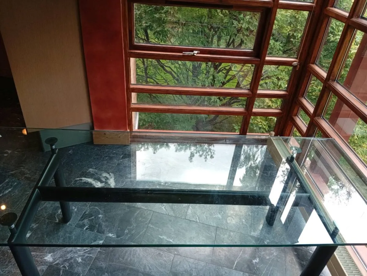 Glass kitchen table - Image 2