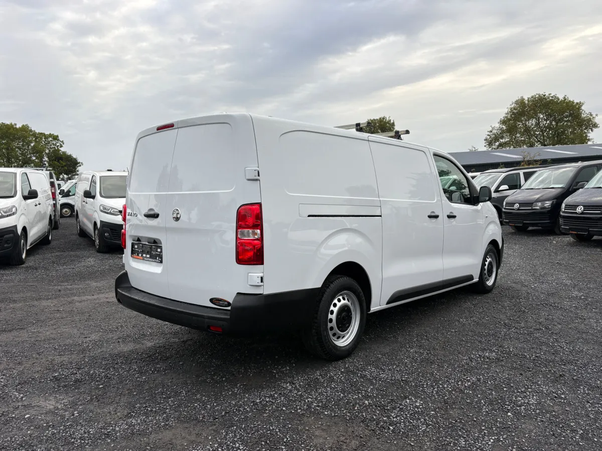 Vauxhall Vivaro - Image 3