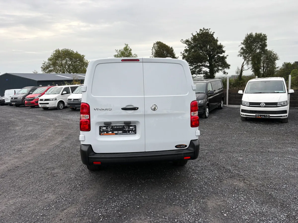 Vauxhall Vivaro - Image 2