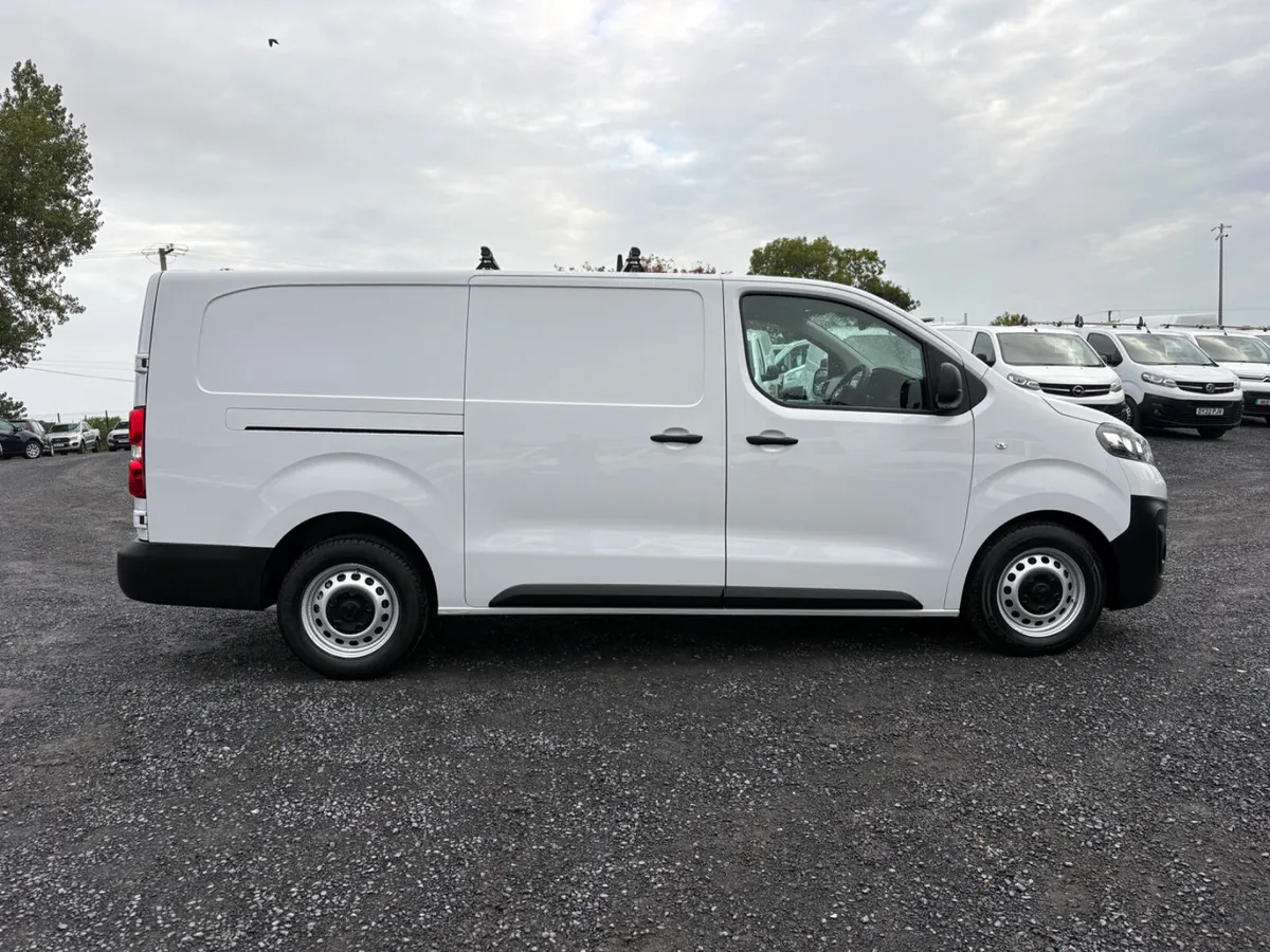 Vauxhall Vivaro - Image 4