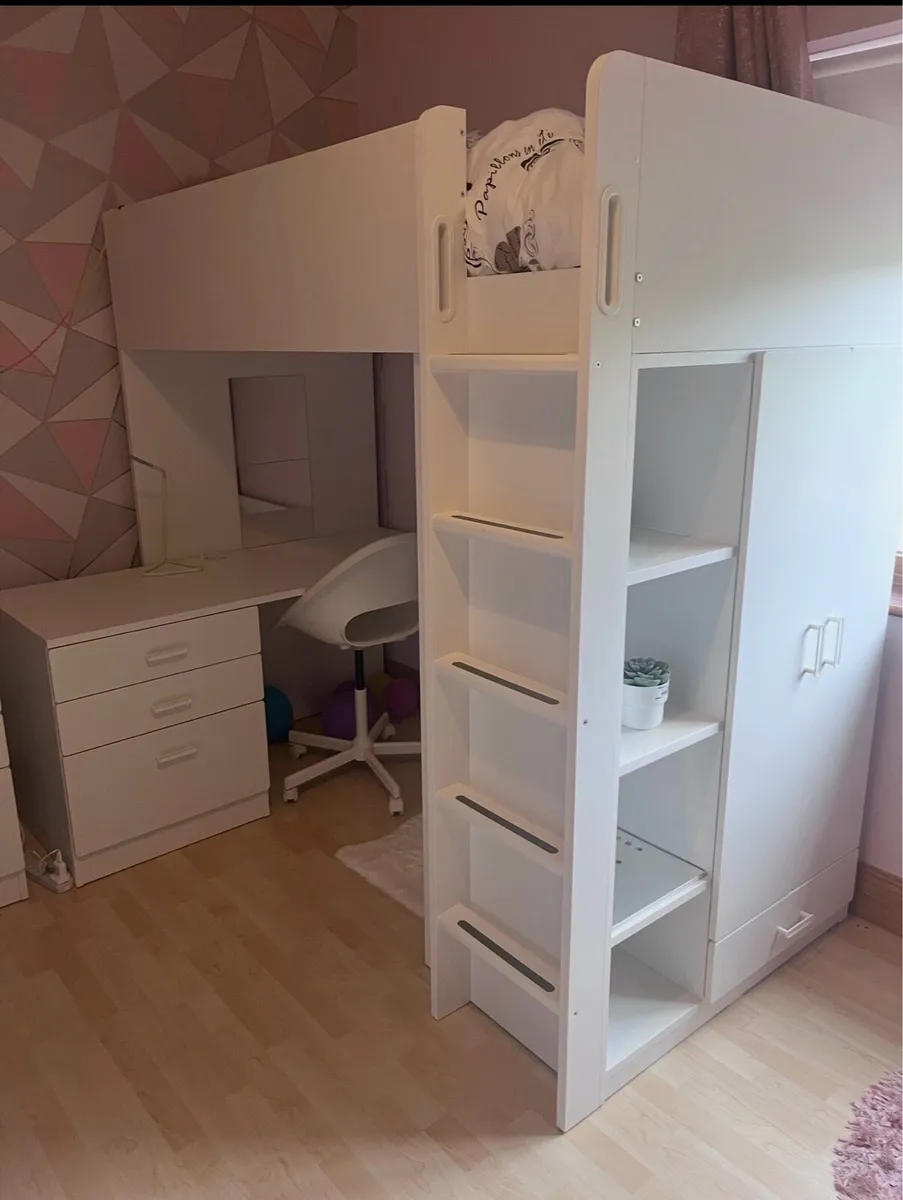 Beds - Image 2