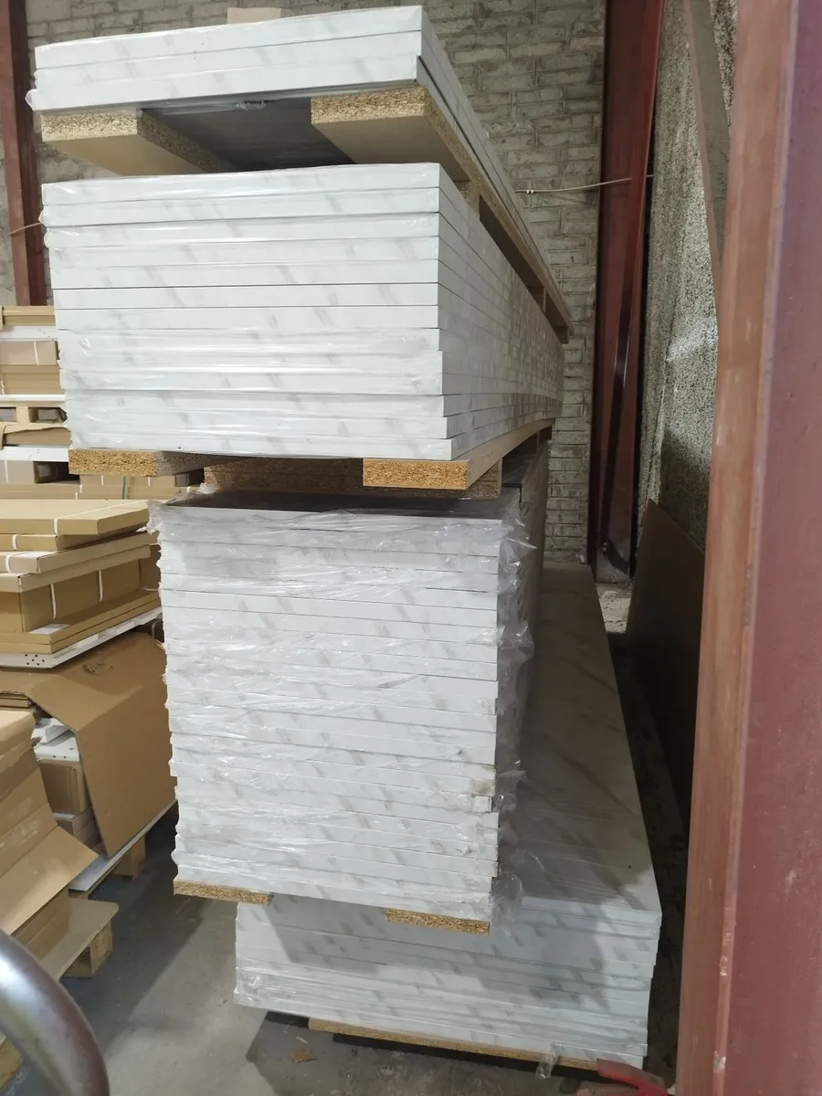 Laminate worktops - Image 1
