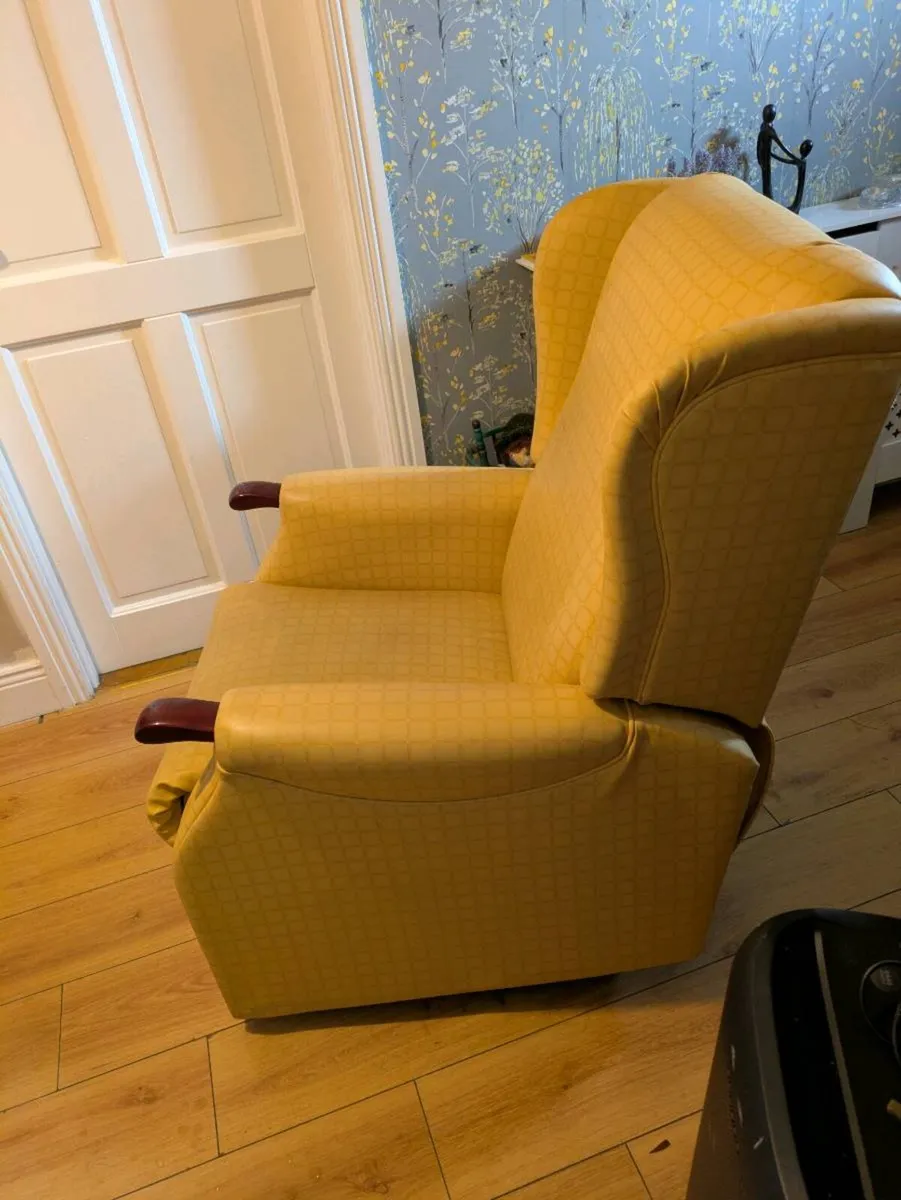 Recliner armchair - Image 2