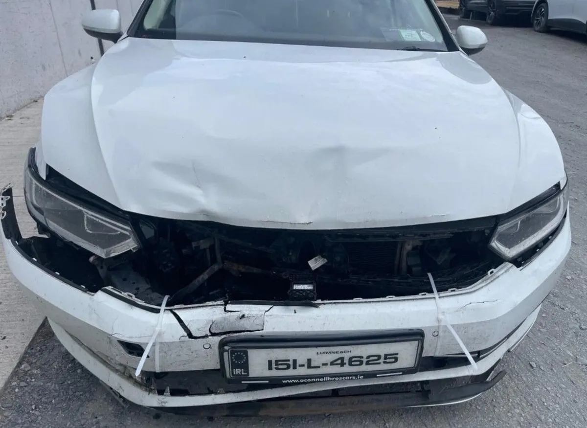 2015 VW Passat 2.0 TDI GT Bluemotion CAT C - Image 3