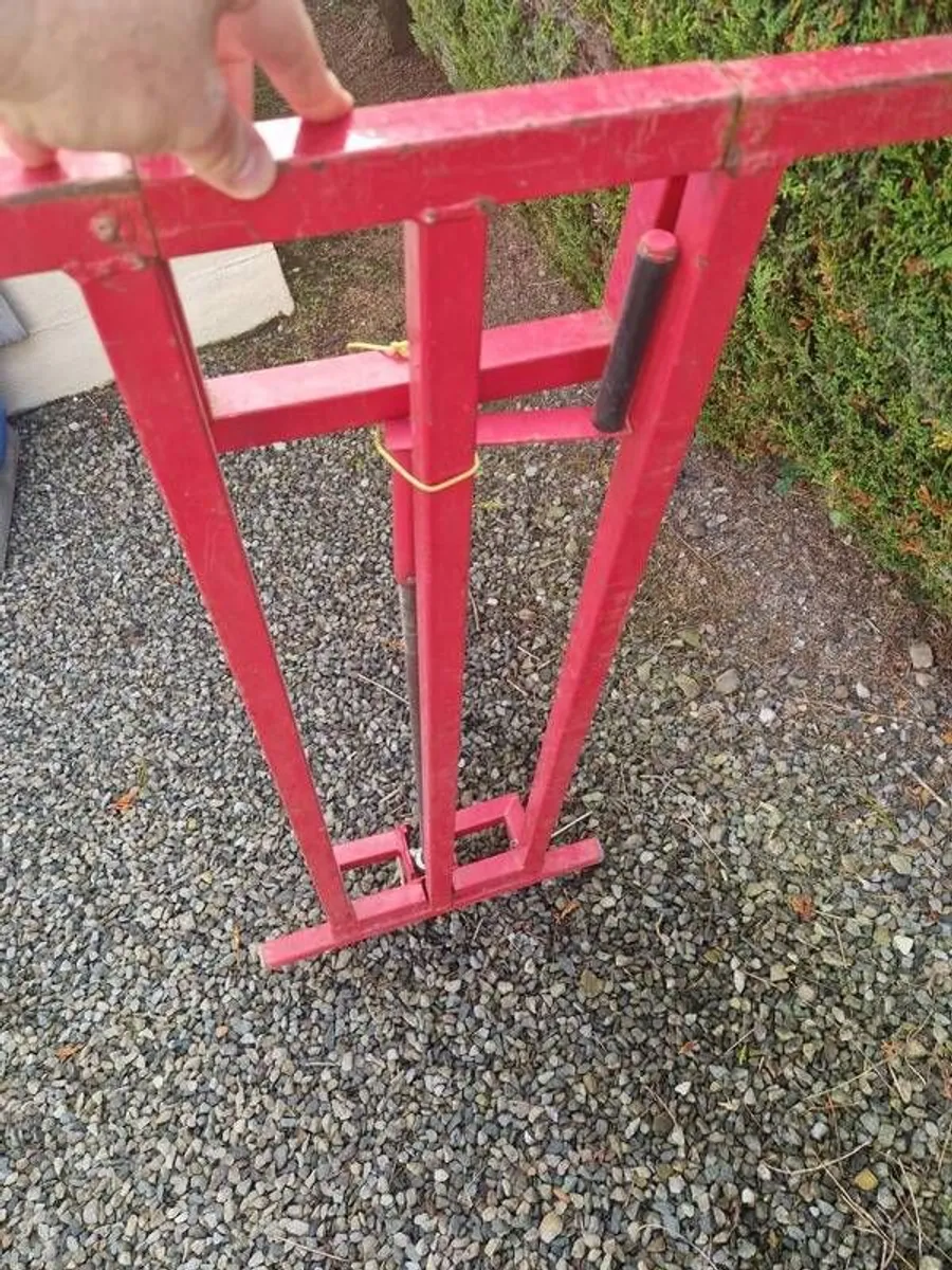Ride-On Lawnmower Jack / Maintenance Lift - Image 3