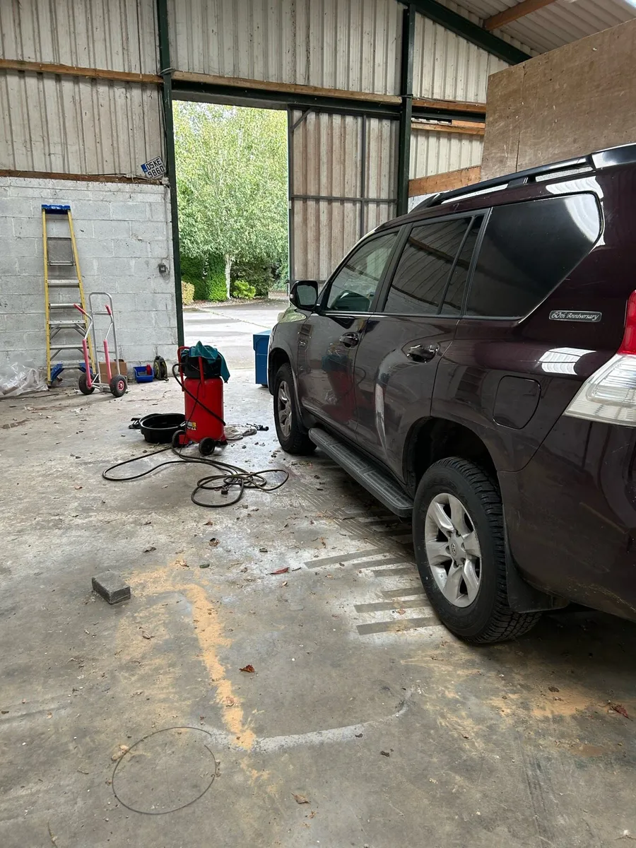Toyota jeep - Image 4