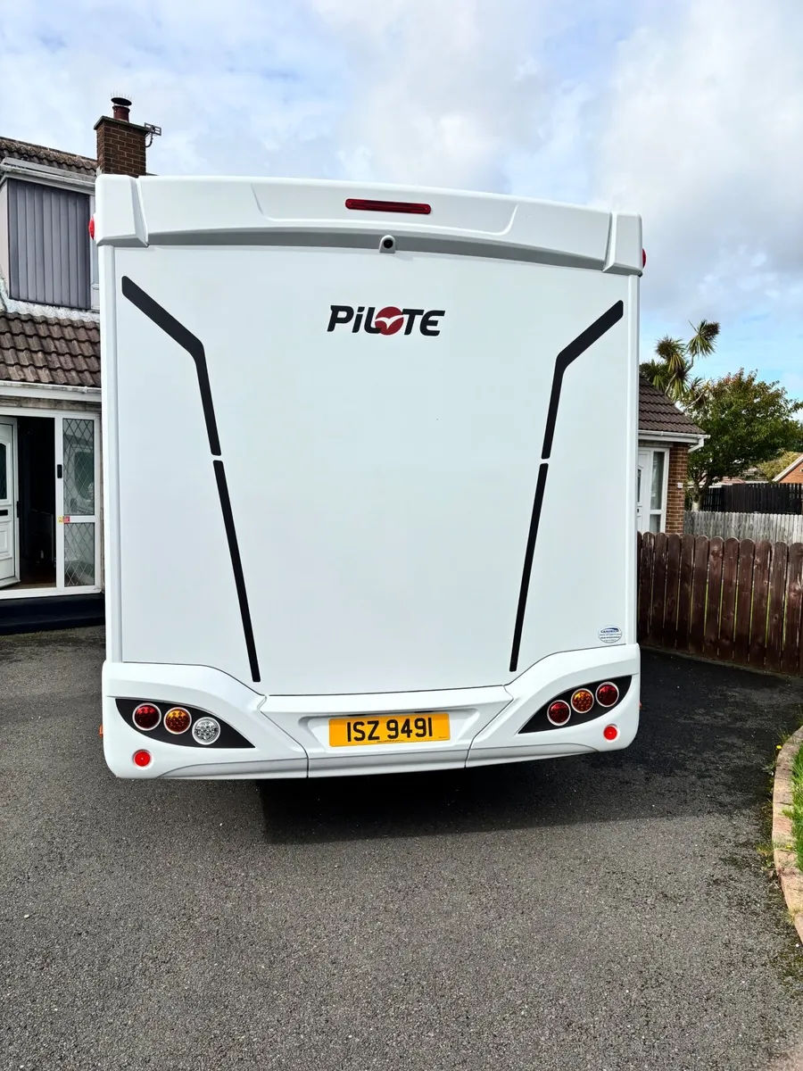 Pilote 696d evidence 4 berth motorhome - Image 1