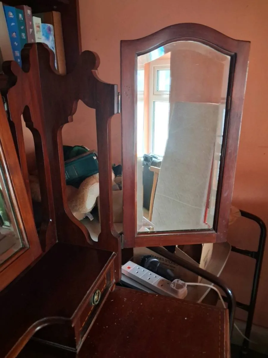 Antique Mahogany Dressing Table with Triple Mirror - Image 4