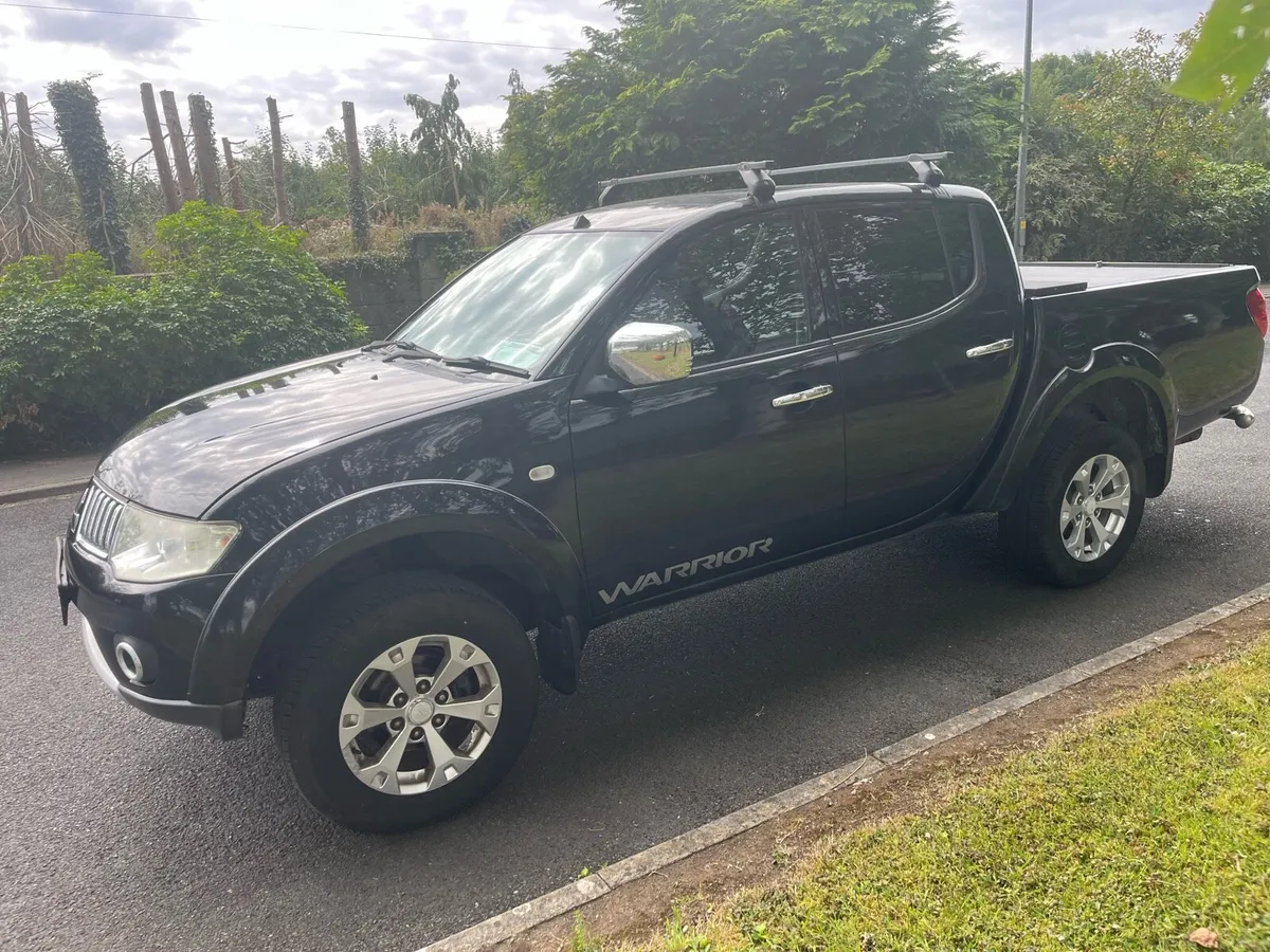Mitsubishi L200 pick up crew cab - Image 4