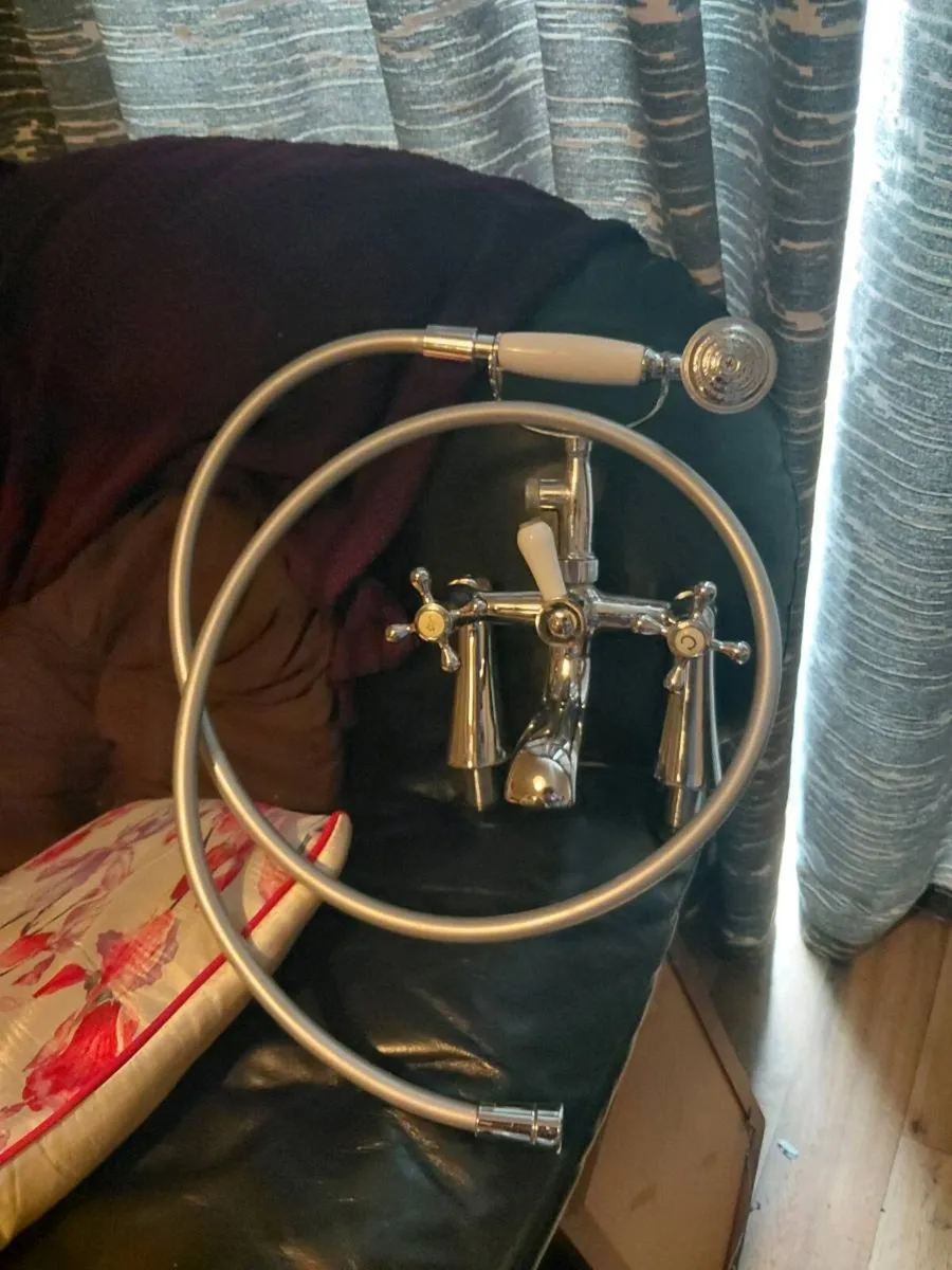 Victorian bath mixertap - Image 1
