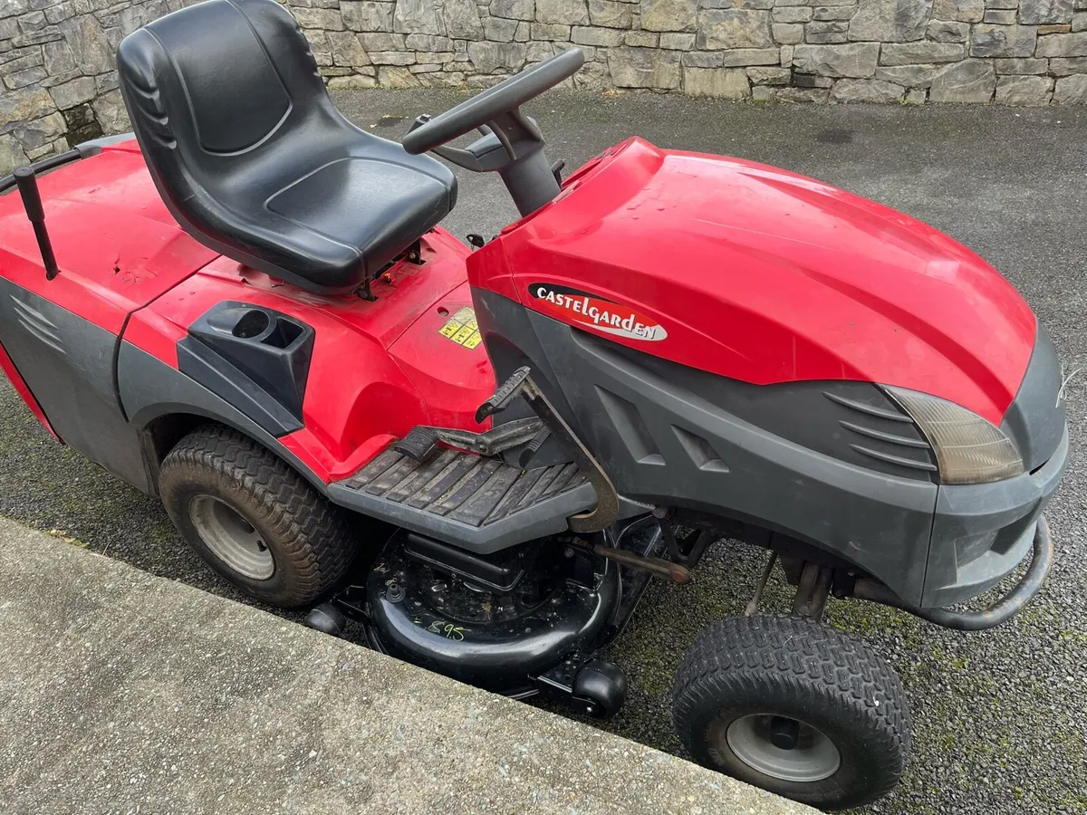 18/5HP Castlegarden hydro ride on lawnmower - Image 4