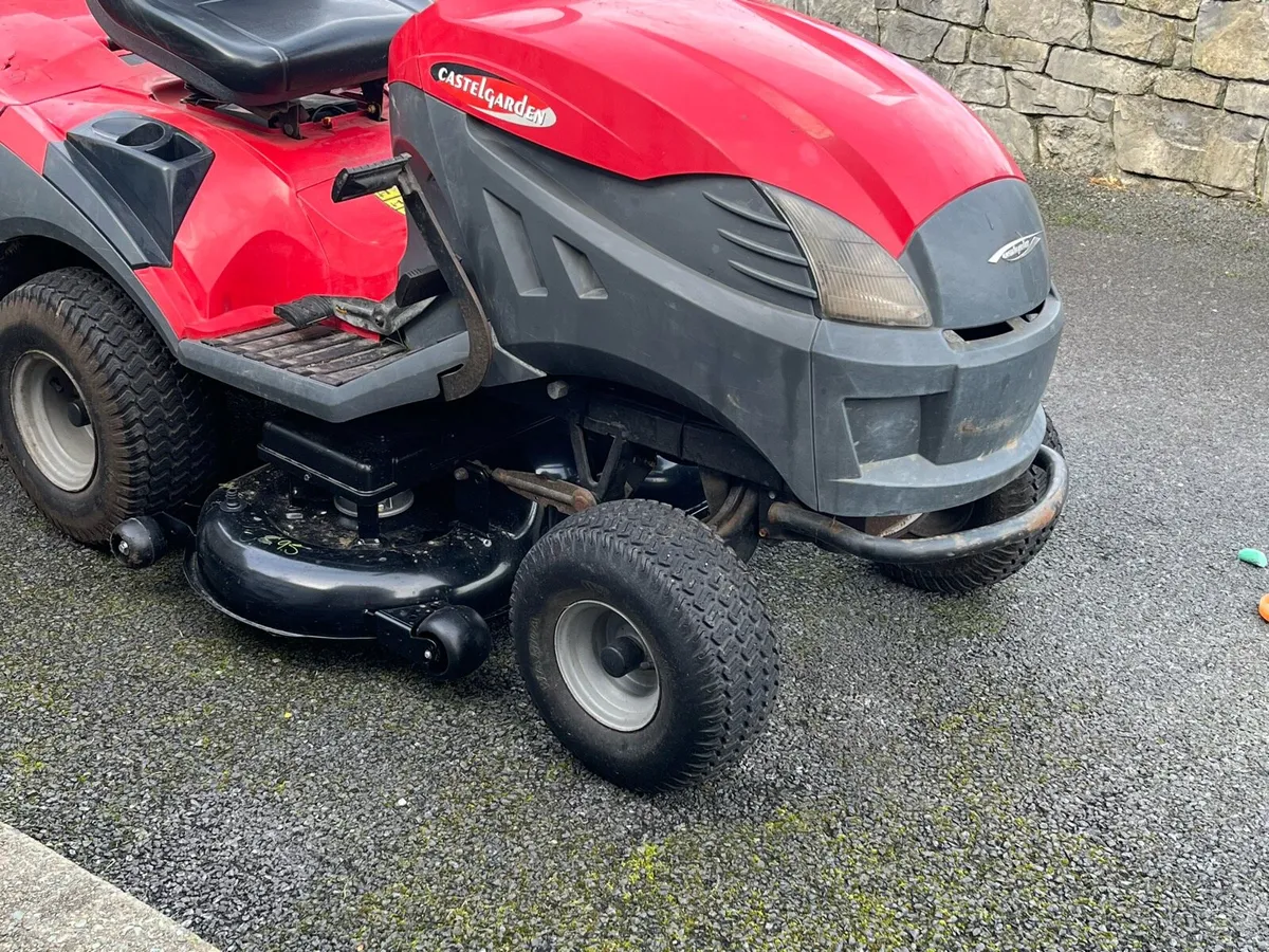 18/5HP Castlegarden hydro ride on lawnmower - Image 4