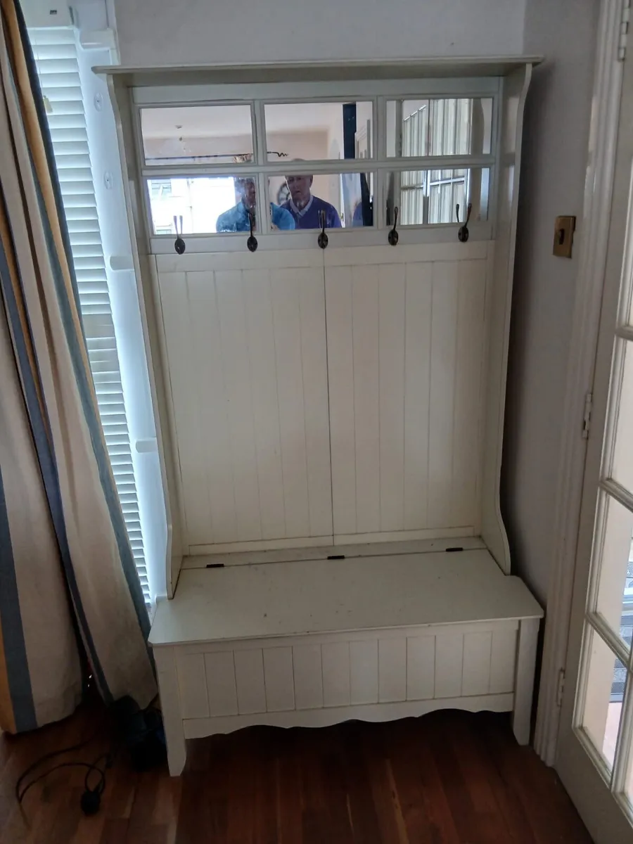 White unit