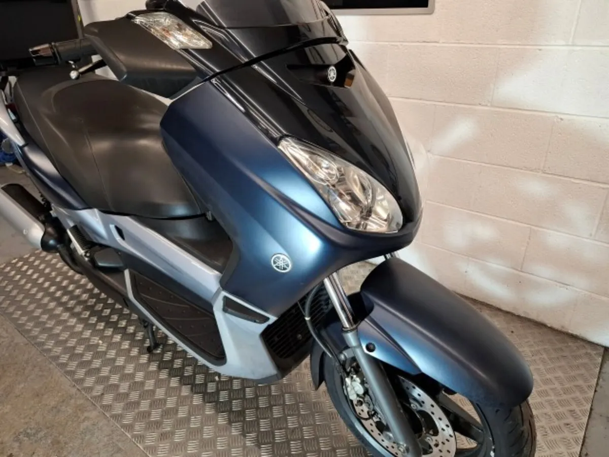 Yamaha Xmax 125 2012 - Image 2