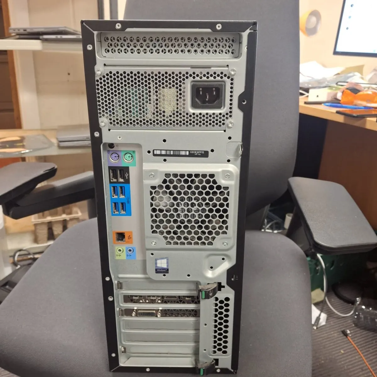 HP Z440 Workstation | Intel Xeon E5-1620 v4 | 32GB - Image 2