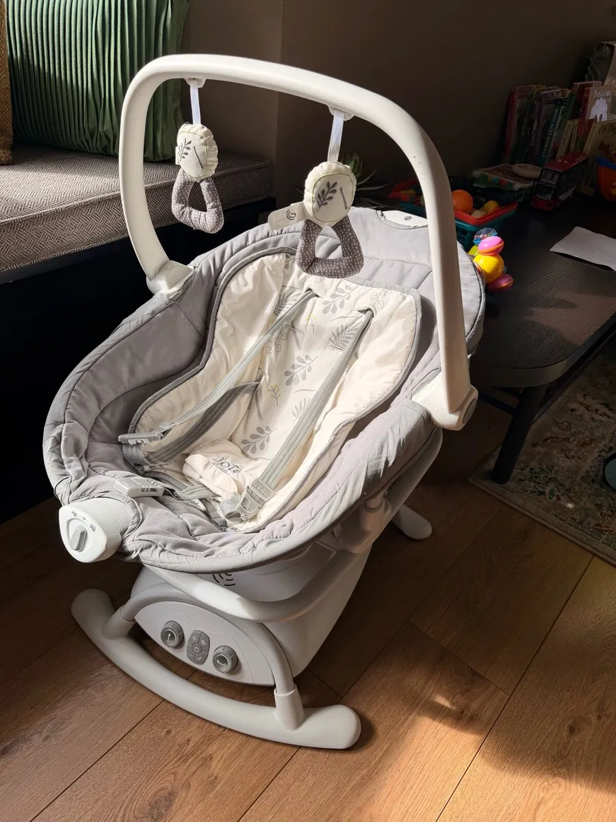Joie Sansa 2in1 chair rocker/swing - Image 1