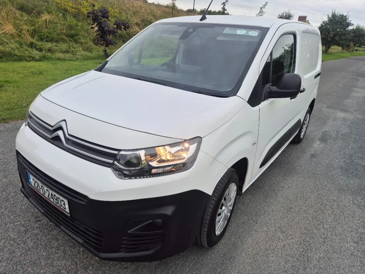 2022 (221) CITROEN BERLINGO ENT BLUEHDI 100 MY22 - Image 3